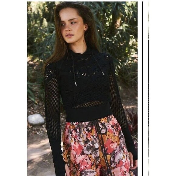 Free People Movement Black Mesh Stretchy Crop Women’s Athletic Hoodie, M/L - Picture 1 of 12